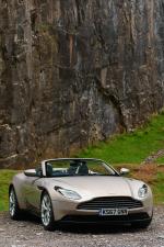 Aston Martin DB11 V8 Volante 2018 года (UK)